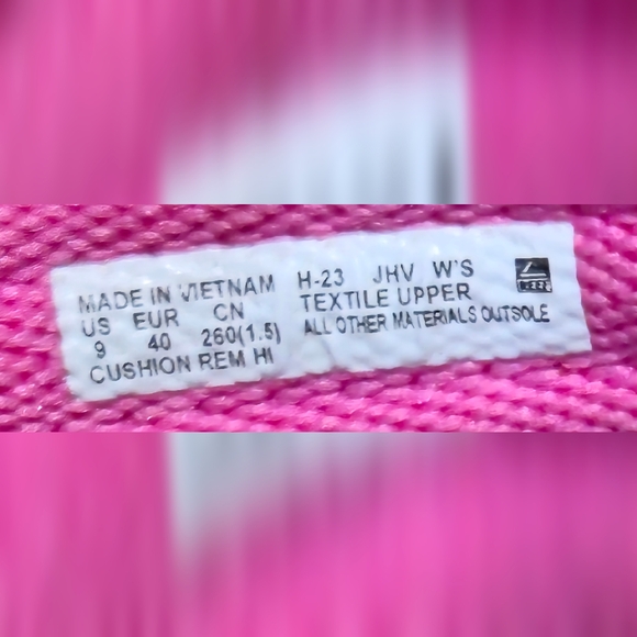 Reef Vibrant Pink and Tan Sandals - Picture 7 of 7